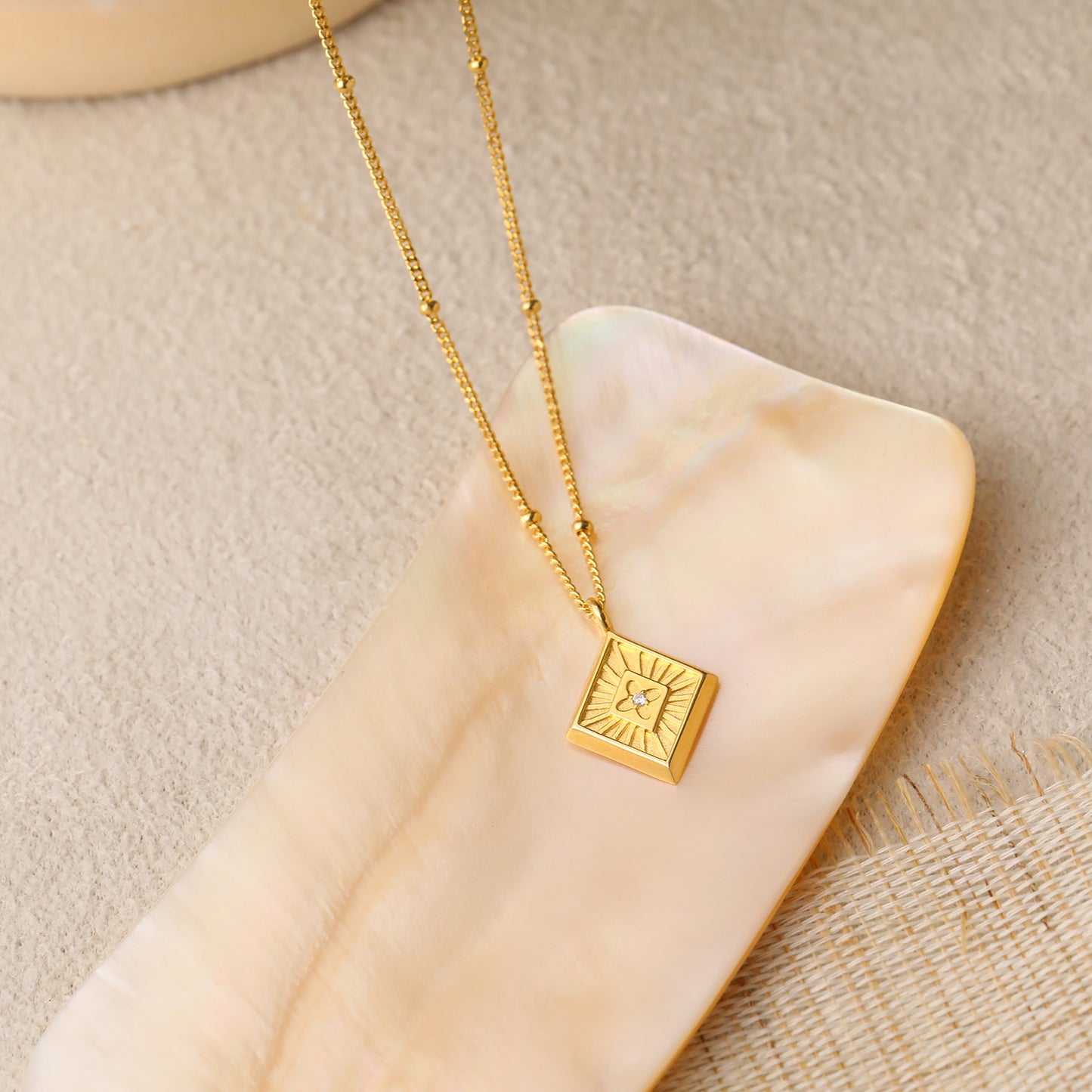 925 Sterling Silver Rhombus Necklace